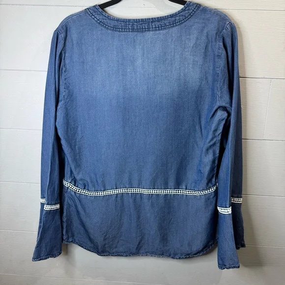 Fourteenth Place Women's Chambray Blue Long Sleeve Top Size Medium - Picture 5 of 6